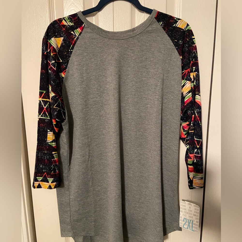 Lularoe Randy baseball style sleeve top size 2XL